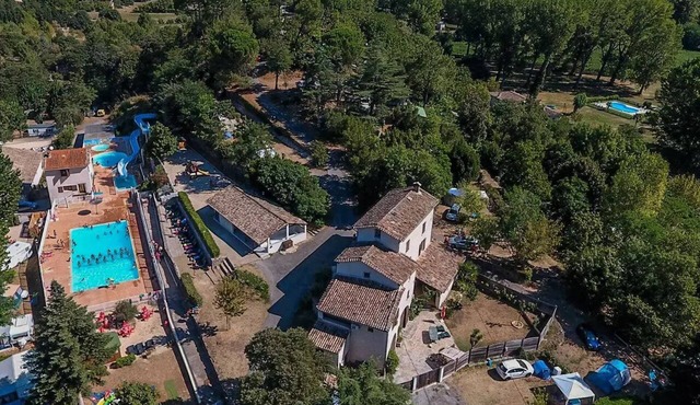 Flower CAMPING FAUVETS * - Chalet OTTAWA Premium 33m2 (3 bedrooms) + covered terrace 14m2 + Air conditioning + LV + Plancha 6 persons