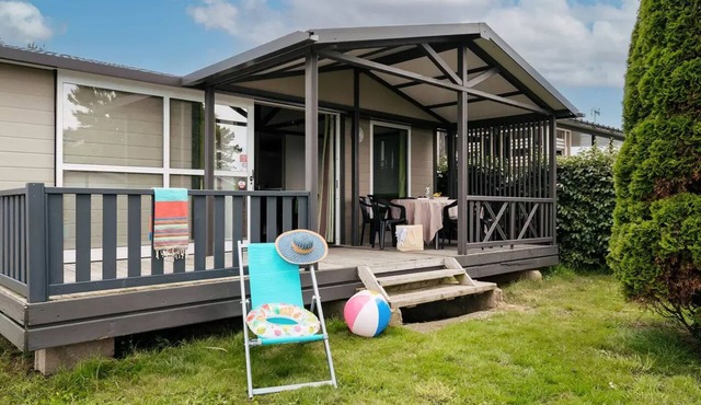 Flower Camping Jardins de Kergal * - Chalet 3Ch Comfort - TV 6 persons