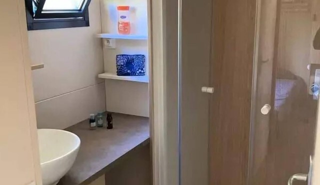 Flower Camping LA BEXANELLE * - Chalet Morea Premium 25m2 - 2 bedrooms + TV + LV + covered terrace 5 people