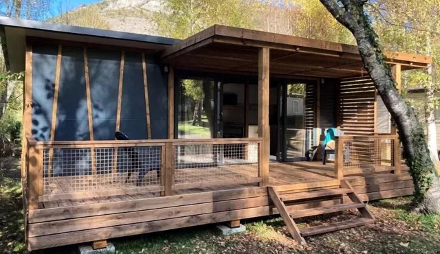 Flower Camping LA BEXANELLE * - Chalet Portland Premium 35m2 - 3 bedrooms + TV + LV + Terrace semi covered 6 people