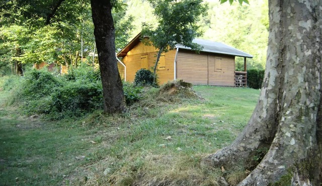Flower Camping LA BEXANELLE * - Chalet Bois Standard 30m2 - 2 bedrooms + covered terrace 5 people