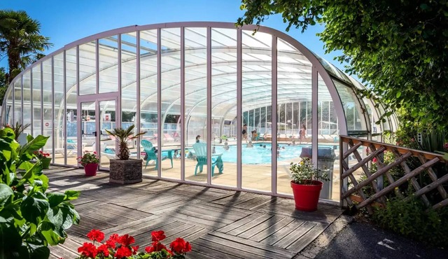 Flower Camping La Blanche Hermine * - Chalet Crouesty STANDARD 27m2 (2 bedrooms - 4 people) + Terrace semi-covered 4 people