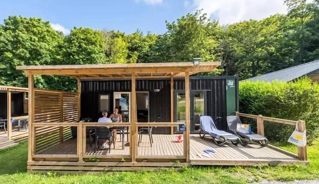 Flower Camping La Chênaie * - Mobile home Comfort 27m2 2 bedrooms including semi-covered terrace 18m2 + TV 5 persons