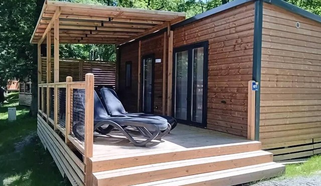 Flower Camping La Chênaie * - Homeflower Premium 29m2 (2 bedrooms) + CLIM + semi-covered terrace + TV + sheets + towels 4 people