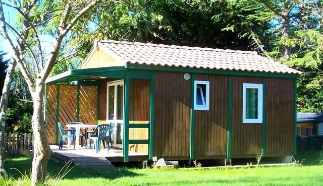 Flower Camping LA GDPOLA * - Chalet Figuier Standard 20m2 - 2 bedrooms + covered terrace 10m2 5 people