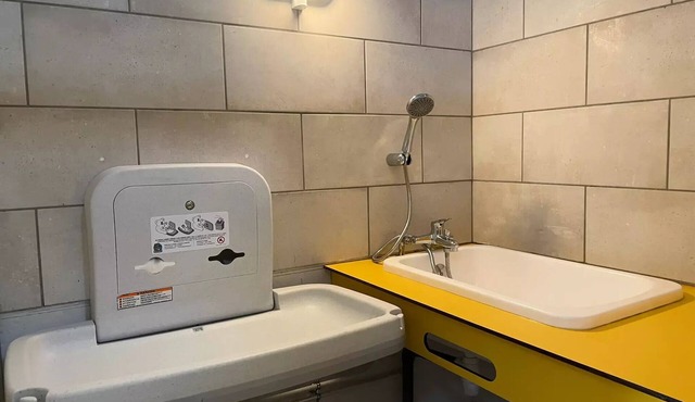 Flower Camping LA GDPOLA * - Chalet Tournesol Standard 18m2 - 1 bedrooms + Terrace not covered 9m2 4 people