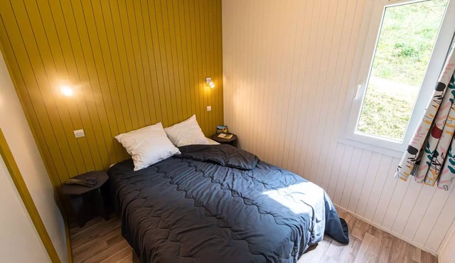 Flower Camping la Pinède * - Chalet Confort Authentik 34m2 - 2 bedrooms + covered terrace - 5 to 7 people - 5 pers. included in the tariff