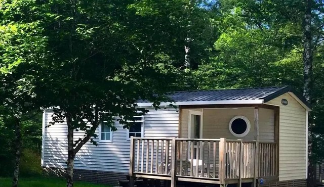 Flower Camping La Plage * - Mobile home Standard 27 m2 (2 bedrooms) + TV with an integrated terrace semi-covered 7m2 4 people