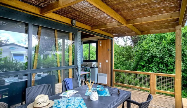 Flower Camping Le Château * - Cottage Morea Comfort 25m2 2 bedrooms + covered terrace 5 people