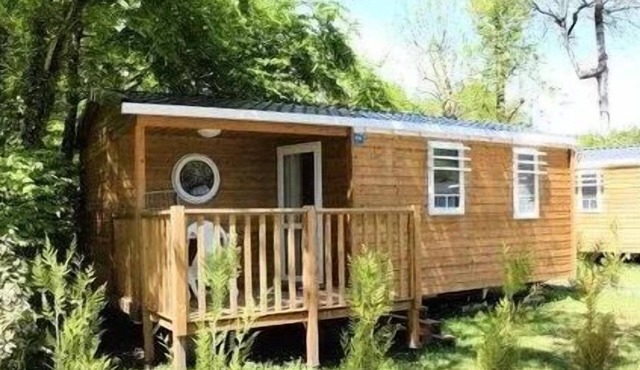 Flower Camping Les 3 Bear * - Mobil home Comfort 27.3m2 (2 Bedrooms) including semi-covered terrace 4 people