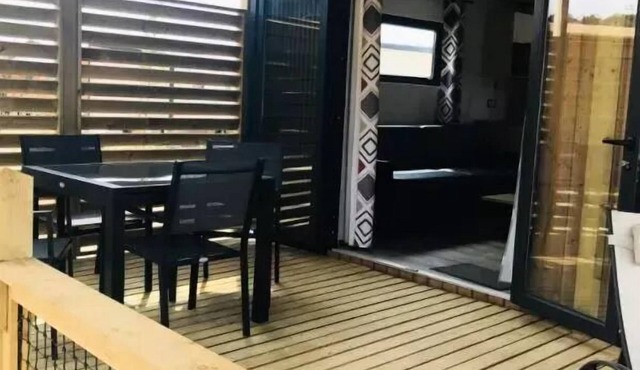 Flower Camping Olivigne * - Mobile home Premium 22 m2 1 bedroom + terrace 17m2 + TV + LV + Air conditioning + Plancha 2 persons