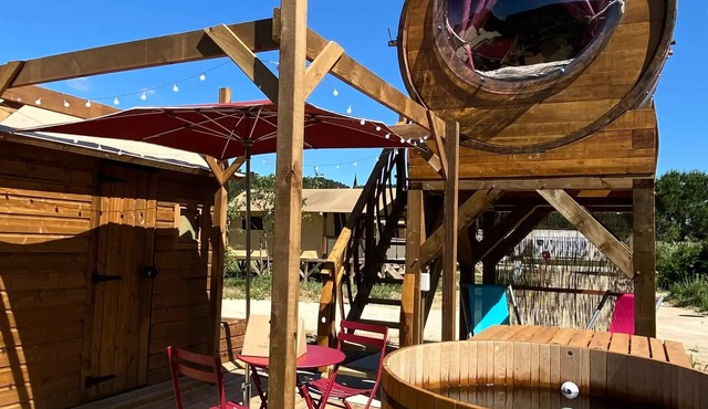 Flower Camping Olivigne * - Lightning 1 bedroom (Breakfast, bed/house made, basket aperitif) + SPA 2 people
