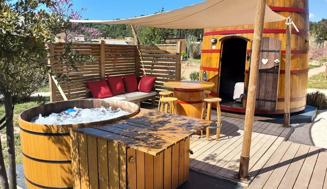 Flower Camping Olivigne * - Lightningterre 1 bedroom (Breakfast, bed/house made, basket aperitif) + SPA 2 to 4 people - 2 pers. included in the tariff