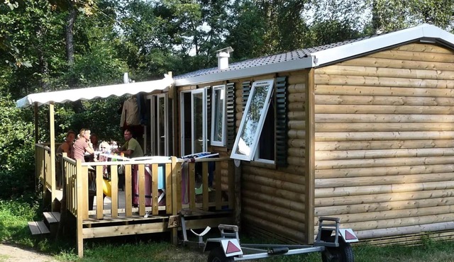 Flower Camping Ser Sirant * - Mobile Home Comfort Riviera 32m2 - 3 bedrooms + semi-covered terrace 15m2 + TV 6 persons