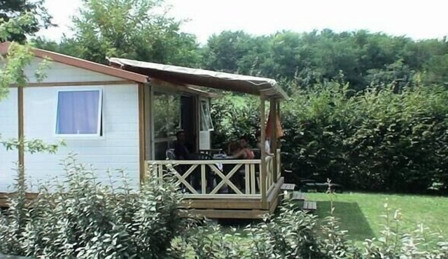 Flower la Châtaigneraie campsite**** - Standard 4-room chalet for 6 people