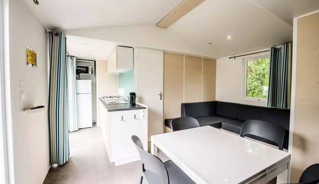 Flower Lake Camping * - Mobil-home Limousin Comfort 30m2 - 3 bedrooms + covered terrace + TV 6 persons