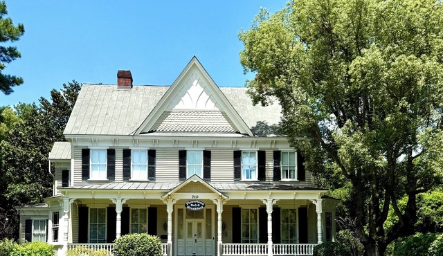 Flower Town Manor