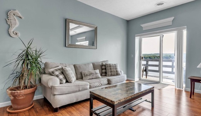 FLX Retreats Conesus Condos- APT A