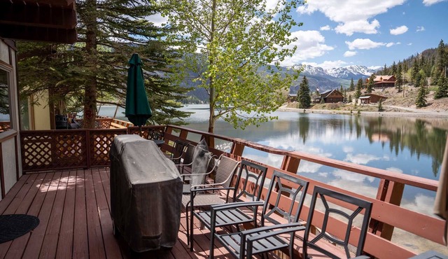Fly Rod Inn - North Shore #4 - Townhome on the Shore of Lake San Cristobal