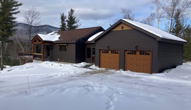 Flying Goose - newly built 4-bedroom house with incredible views in Wilmington