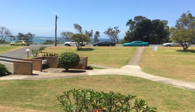Flynns View 8: 2 BR, 1 BA Apartment in Port Macquarie, Sleeps 6