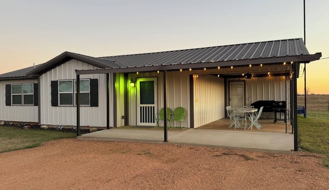 Fobb Getaway 3-BR house with WiFi, AC in Kingston area close to Lake Texoma
