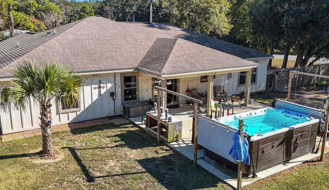 Foley 3BR-2BA - Hot Tub - 7 Miles to Beach
