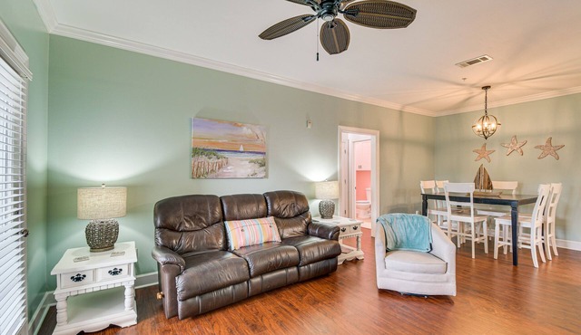 Foley Condo w/Pool Access: 10 Mi to Gulf Shores!