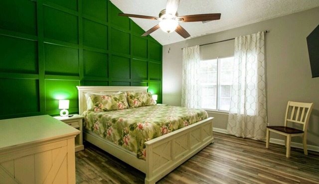 Foley Fully Furnished Home near OWA – Perfect for Mid-Term Stays!