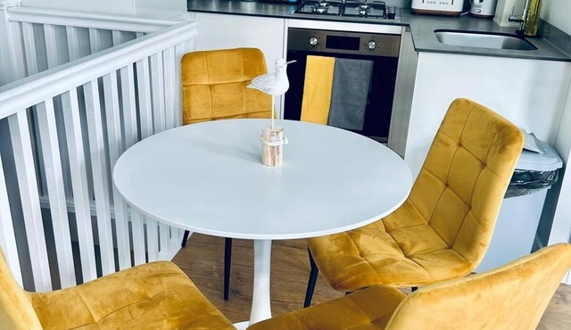 Folkestone Harbour Apartment, ground floor Flat 1