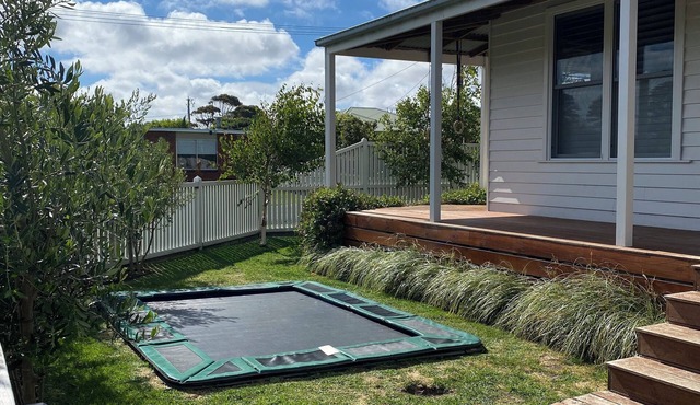 Folkie rental central family home