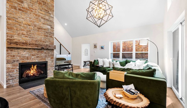 Folklore Woods -Modern Ellison Bay Retreat