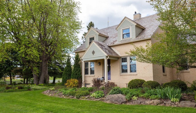 Follow the Road to Yellowbrick