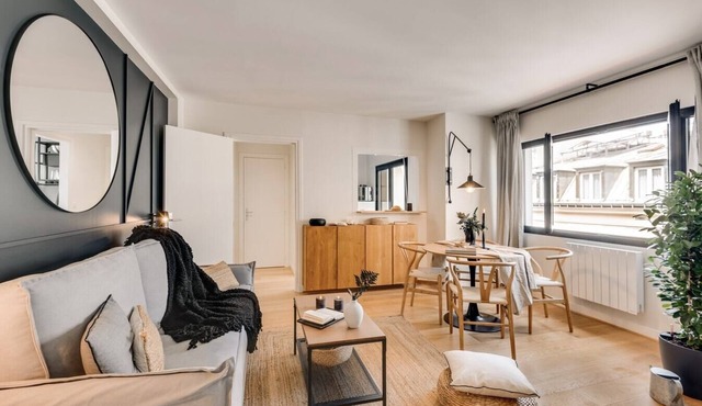 Font - 1 chambre et balcon à Opéra