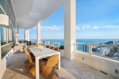 Fontainebleau Penthouse Cabana and Airport Shuttle