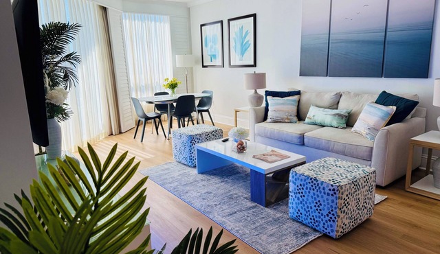 Fontainebleau Tresor Remodeled One-Bedroom Suite