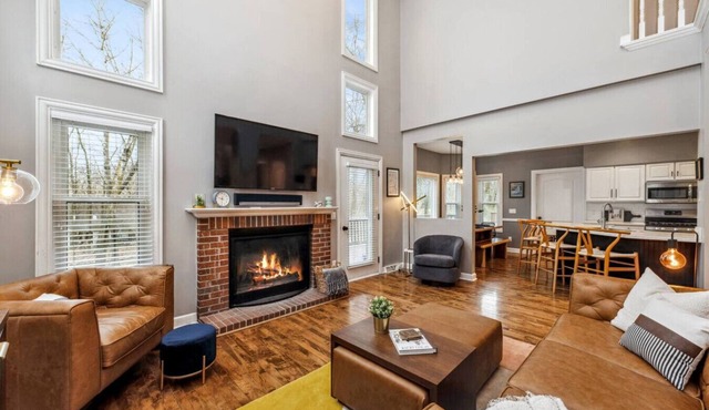 Fontana Fireside | 5BR Luxury Home By Geneva Lake