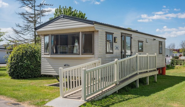 Fontwell Caravan Plus