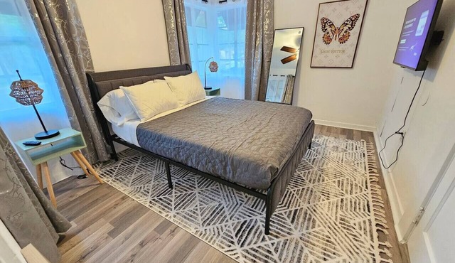 Foodie Lovers Walkable Mills50 - Sleeps 10