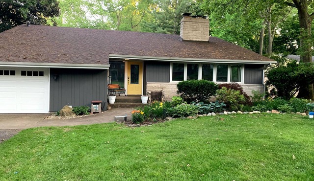 FOOTBALL WEEKEND GET-A-WAY - with outdoor space to die for.