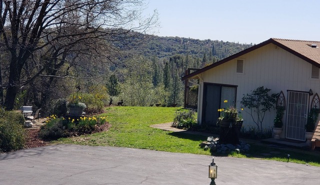 Foothill Retreat in the Sierra Nevada Mountains