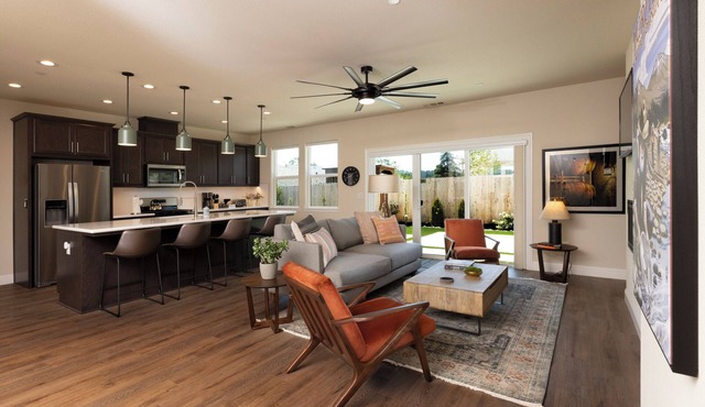 Foothills Farmhouse: Your Home Away from Home