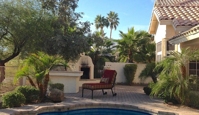Foothills Golf Getaway 3Bdr/1den, 2.5 bathroom. Optional Heated Pool