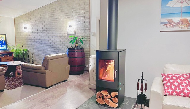 Footprints in the Sand, Silver Sands Beach House