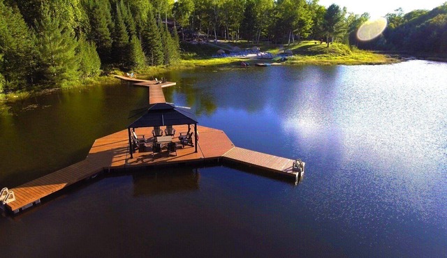 Footprints Resort - Rooms & Cabins with Private Lake