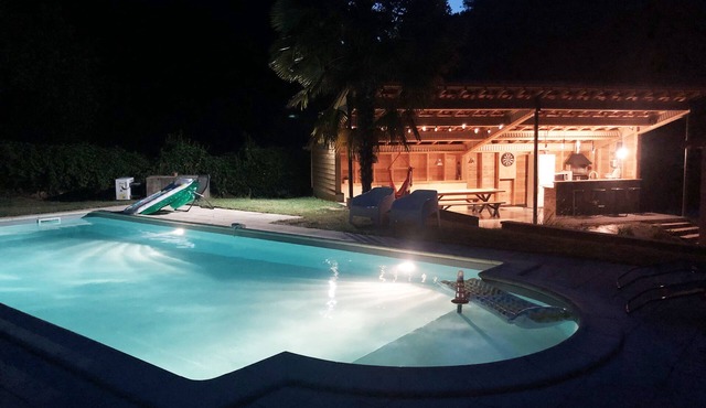 Forêt et zenitude aux portes de Sarlat/Dordogne (8/10 pers) ideally located