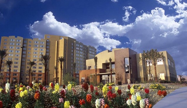 For 4 or 8 (2 condos) guests at the Grandview