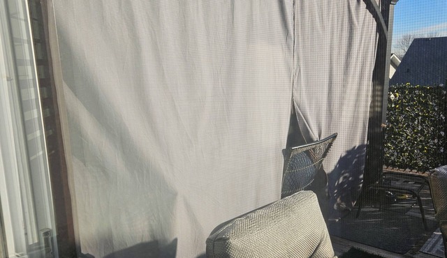 For a lady only Room in NW Calgary