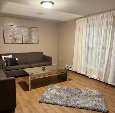 FOR LONGTERM RENTAL 3 BR NEAR YALE SCIENCE CENTER-MUNSON St