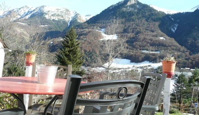 For nature lovers, house 2 pers bungalow in Cauterets